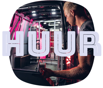 <p>Niet uit iedere machine kun je het beoogde rendement halen om de aankoop te financieren. Om toch altijd optimaal gebruik te kunnen maken van het marktaanbod, verhuren wij alle gangbare machines. Van gipsspuiten, spackspuiten, airless en airmix pompen tot stofzuigers en wandschuurmachines. </p>
<p>Het conditioneren van een ruimte of gebouw tijdens de werkzaamheden is vaak verplicht. Verwarmen, verlichten, ontvochtigen en stofvrij werken kan allemaal vanuit ons huur assortiment.</p>
<h2>Leasen met Lease-Deal</h2>
<p>Sinds kort kun je bij Stukbouw Machinetechniek ook een machine leasen. Hierdoor hoef je geen grote uitgave in één keer te doen, maar kun je door middel van een vast maandelijks bedrag toch gebruikmaken van een gloednieuwe machine. Leasen is al mogelijk bij machines met een aankoopwaarde vanaf €3.500,-. Bereken jouw maandelijkse leasebedrag eenvoudig aan onze balie.</p>
<p> </p>